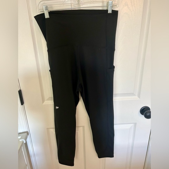 Fabletics PureLuxe High-Waisted Maternity 7/8 Legging size Medium - Picture 7 of 9